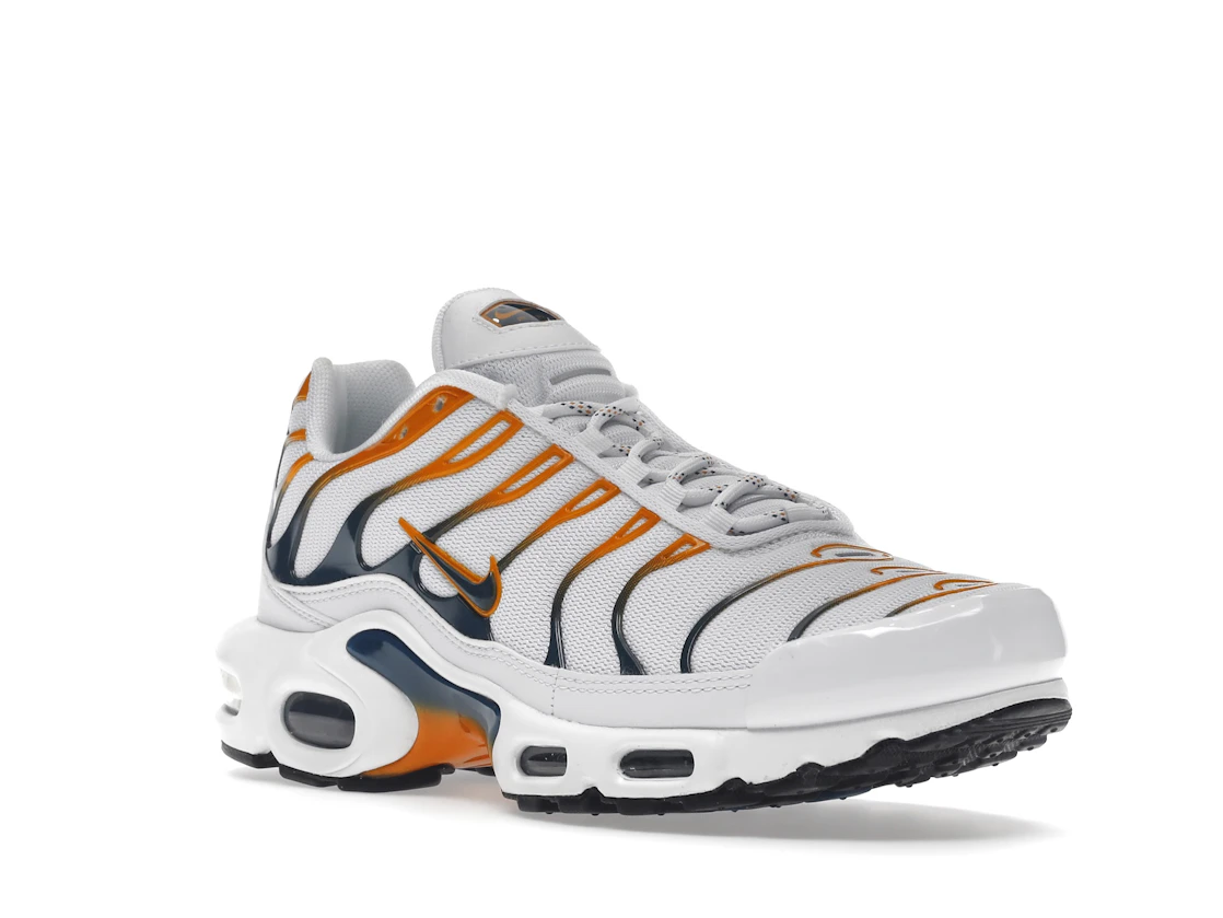 Vue 6 de Nike Air Max Plus Hiking Carabiner White Kumquat Marina
