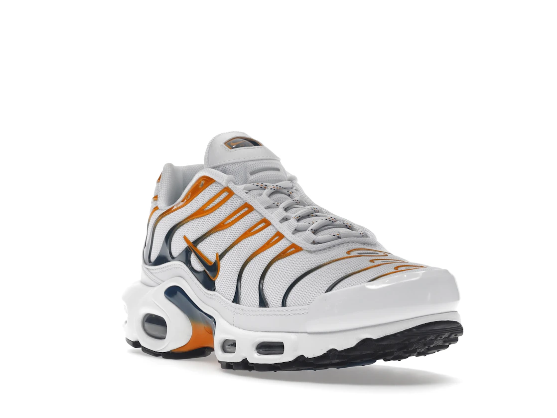 Vue 7 de Nike Air Max Plus Hiking Carabiner White Kumquat Marina