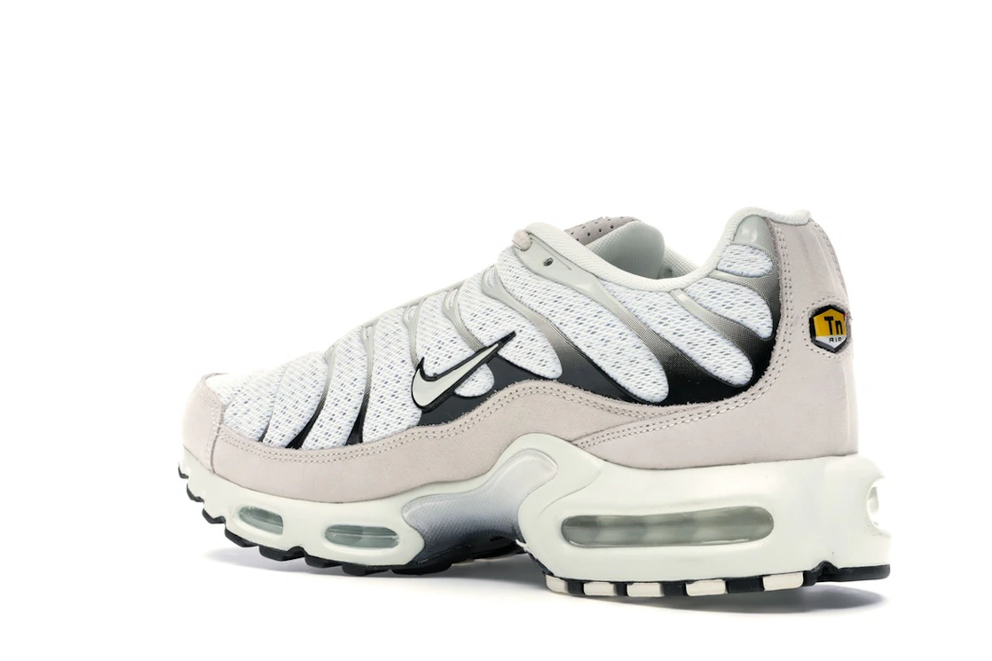Vue 23 de Nike Air Max Plus Sail Black