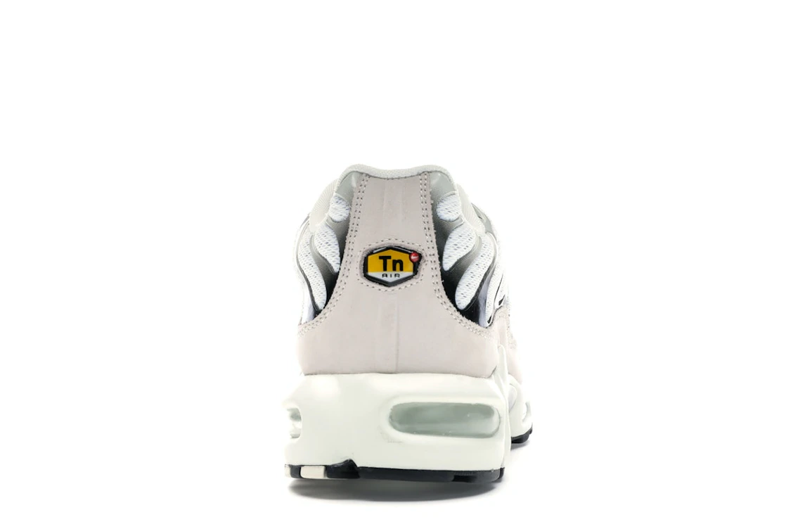 Vue 28 de Nike Air Max Plus Sail Black
