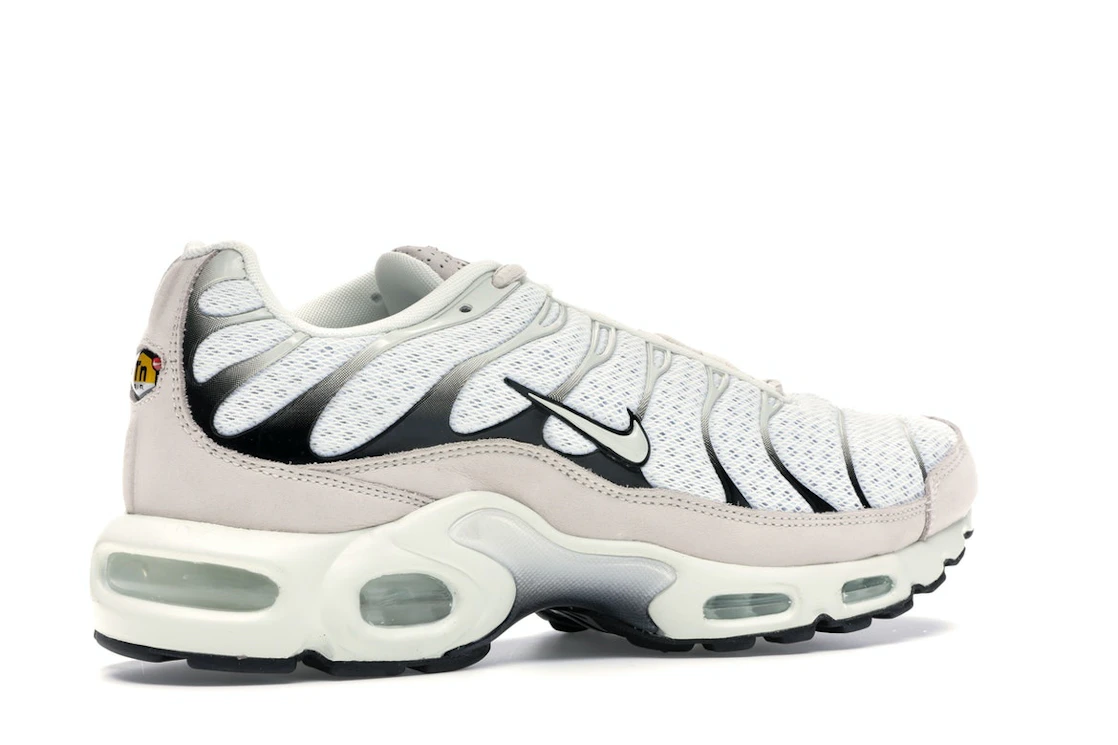 Vue 34 de Nike Air Max Plus Sail Black
