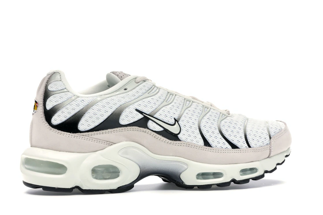 Vue 35 de Nike Air Max Plus Sail Black