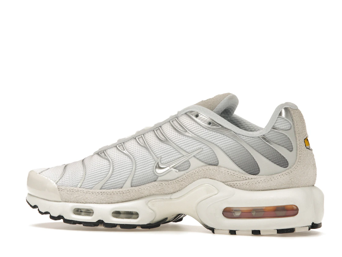 Vue 21 de Nike Air Max Plus Sail Pure Platinum Silver