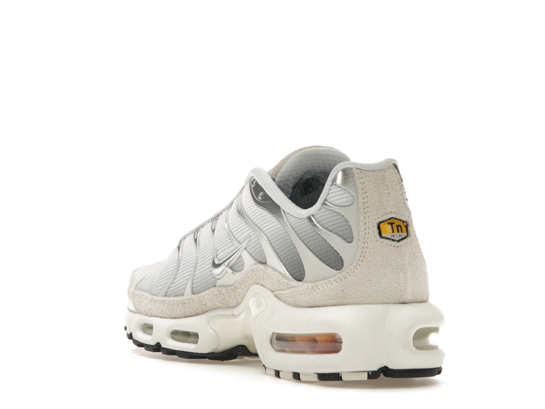 Vue 25 de Nike Air Max Plus Sail Pure Platinum Silver