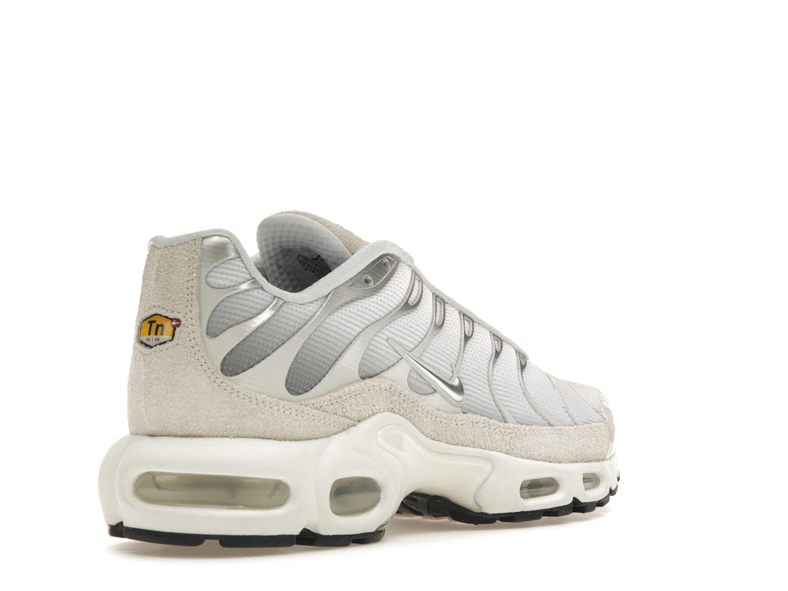 Vue 32 de Nike Air Max Plus Sail Pure Platinum Silver