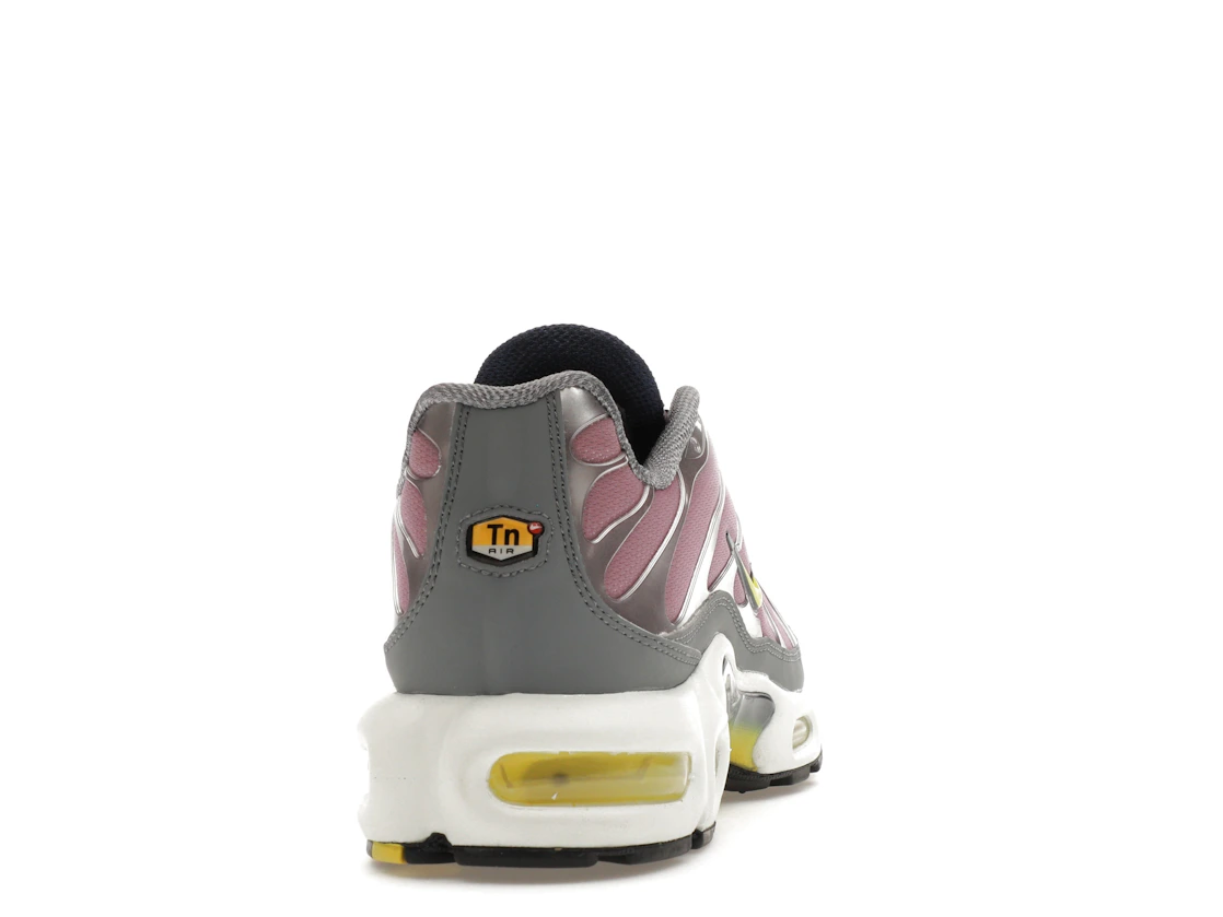 Vue 29 de Nike Air Max Plus Violet Dust High Voltage 