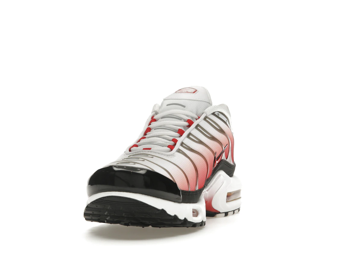 Vue 12 de Nike Air Max Plus White Black University Red
