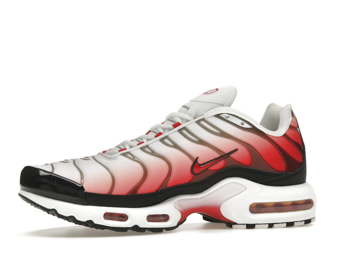Vue 17 de Nike Air Max Plus White Black University Red
