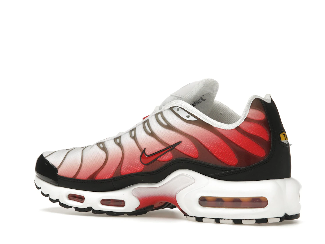 Vue 22 de Nike Air Max Plus White Black University Red