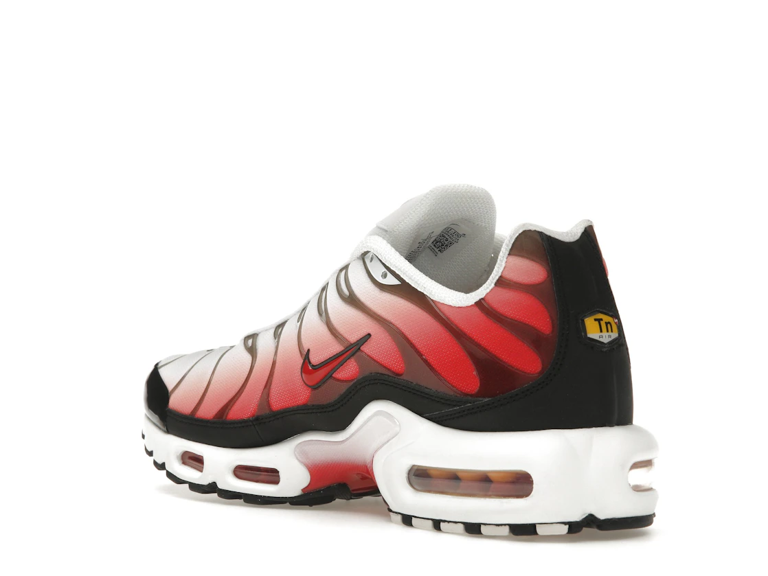 Vue 24 de Nike Air Max Plus White Black University Red