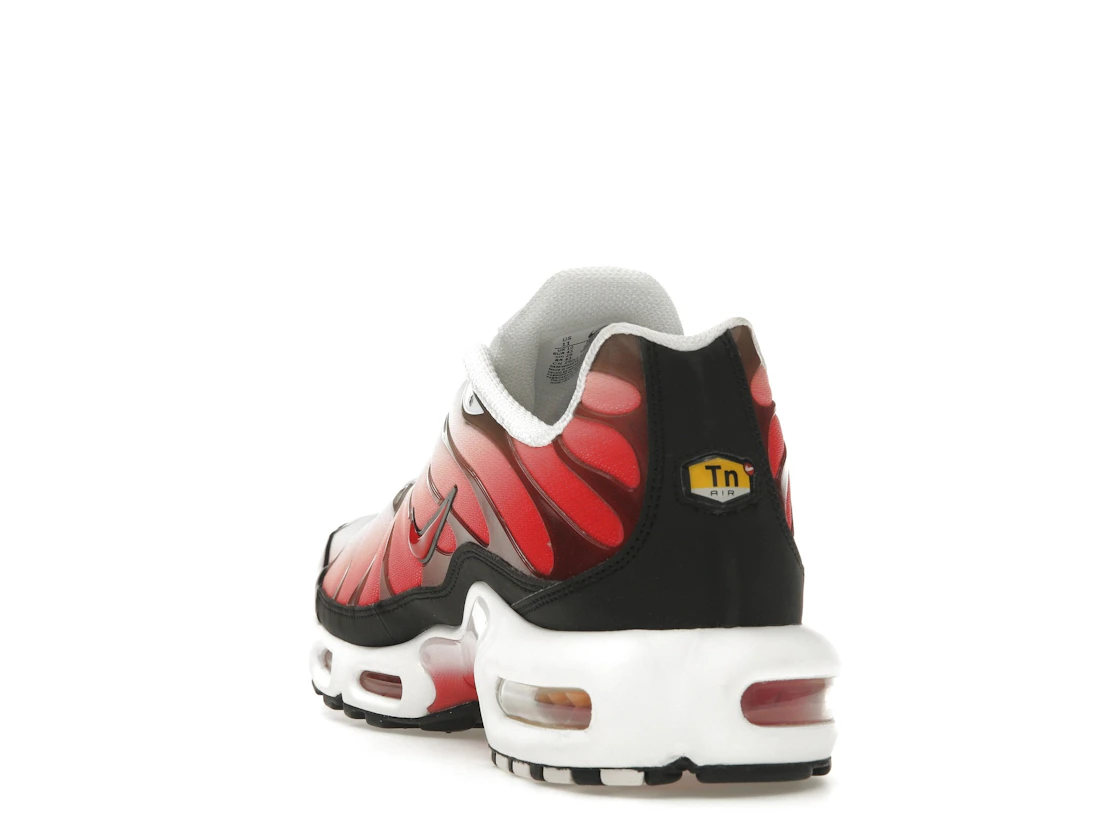 Vue 26 de Nike Air Max Plus White Black University Red