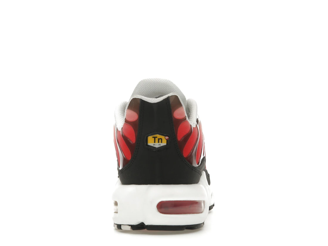 Vue 28 de Nike Air Max Plus White Black University Red