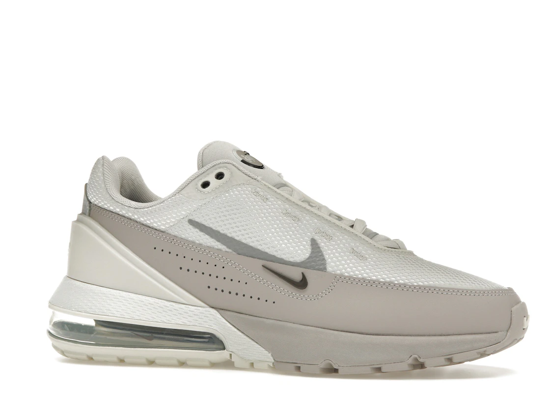 Vue 3 de Nike Air Max Pulse Light Bone