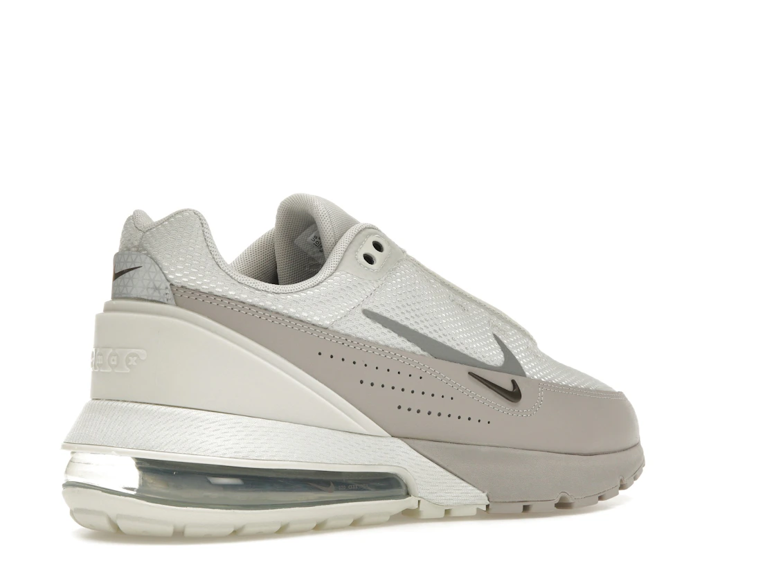 Vue 33 de Nike Air Max Pulse Light Bone