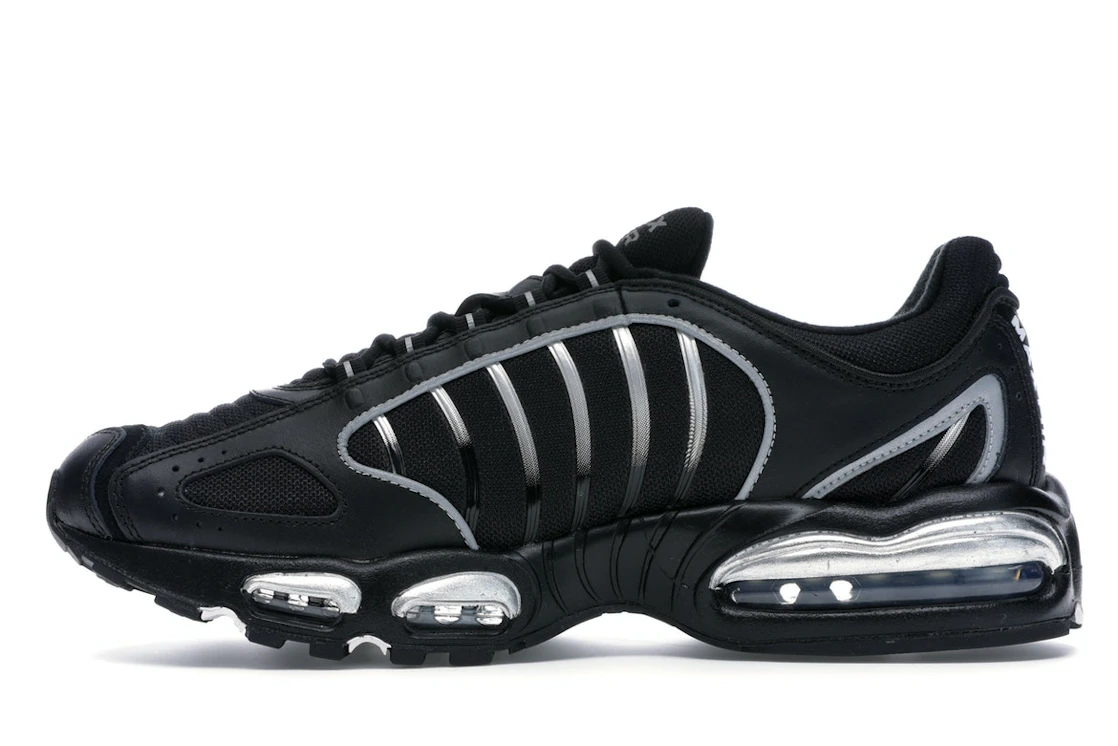 Vue 19 de Nike Air Max Tailwind 4 Black Metallic Silver