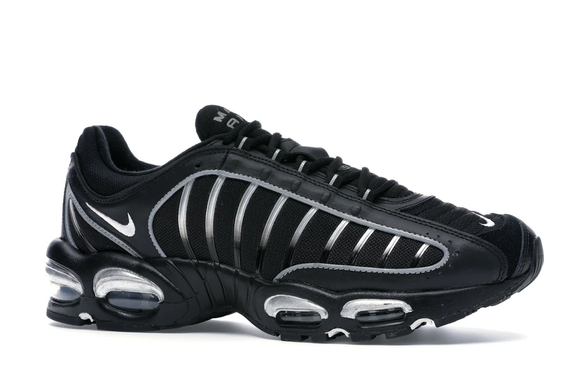 Vue 3 de Nike Air Max Tailwind 4 Black Metallic Silver