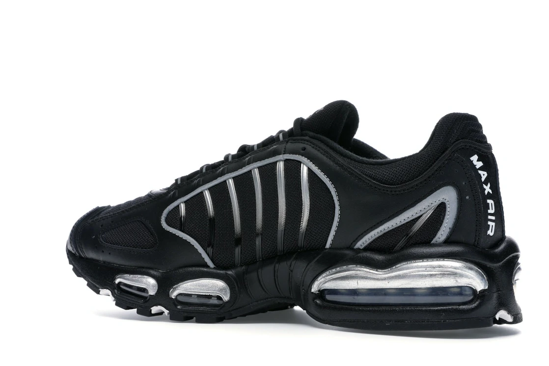 Vue 22 de Nike Air Max Tailwind 4 Black Metallic Silver