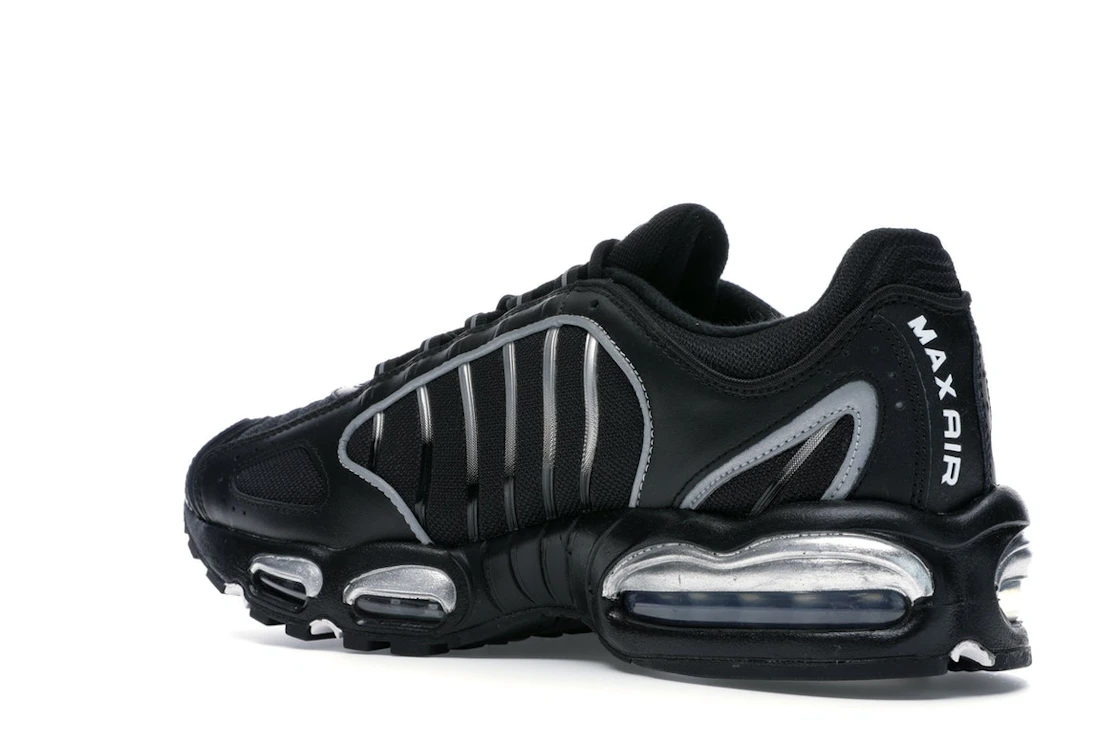 Vue 23 de Nike Air Max Tailwind 4 Black Metallic Silver