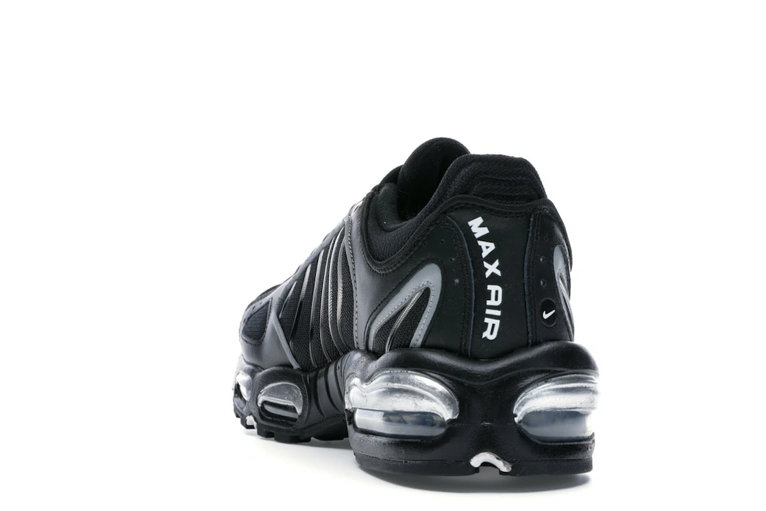 Vue 26 de Nike Air Max Tailwind 4 Black Metallic Silver