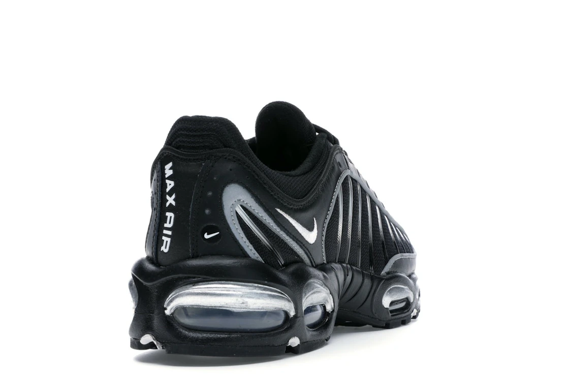 Vue 30 de Nike Air Max Tailwind 4 Black Metallic Silver