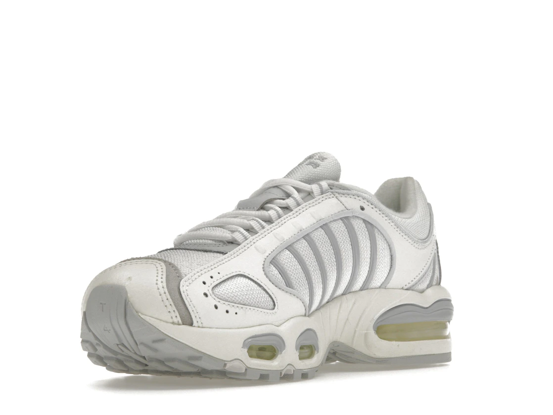 Vue 14 de Nike Air Max Tailwind IV Pure Platinum