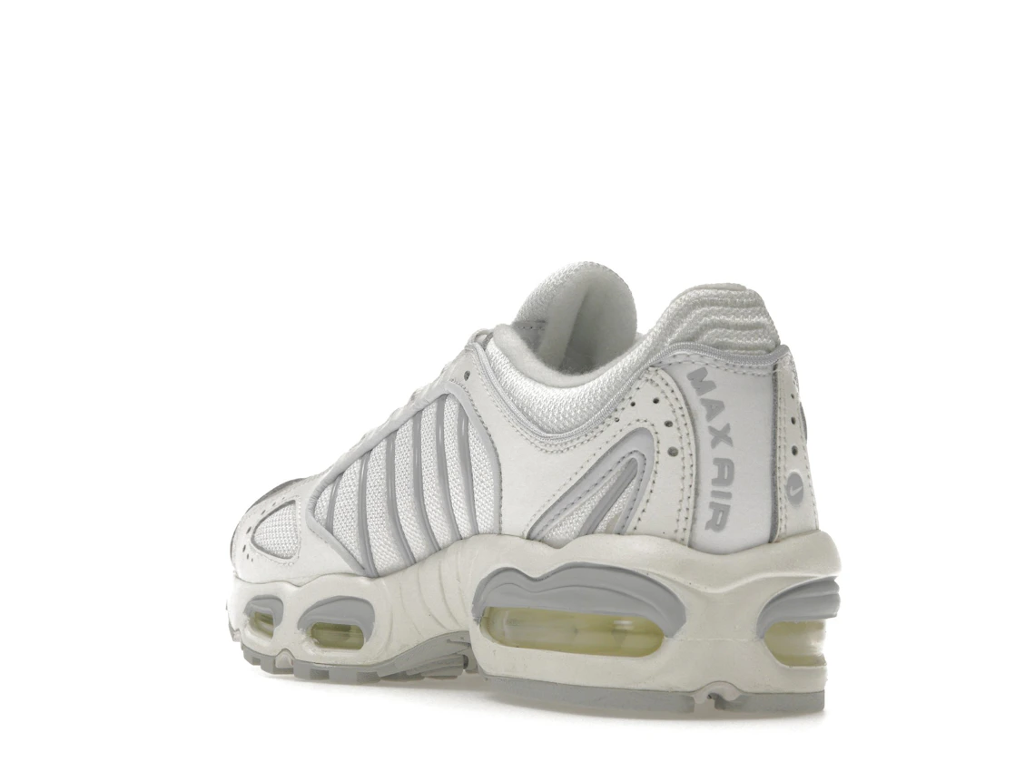 Vue 25 de Nike Air Max Tailwind IV Pure Platinum