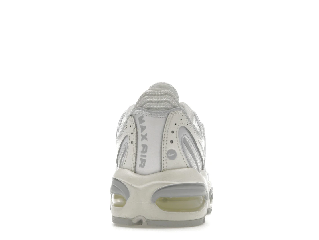 Vue 28 de Nike Air Max Tailwind IV Pure Platinum