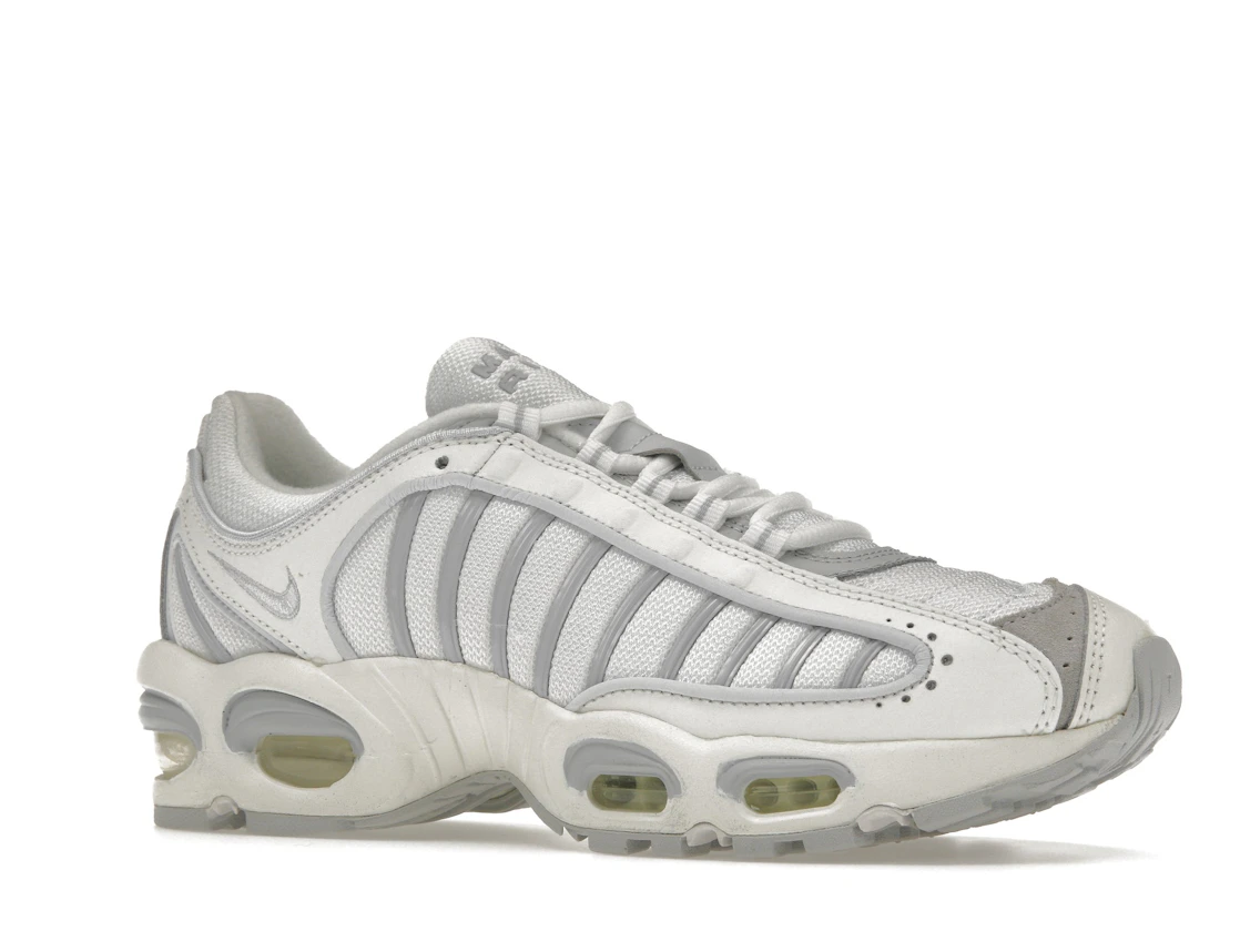 Vue 4 de Nike Air Max Tailwind IV Pure Platinum