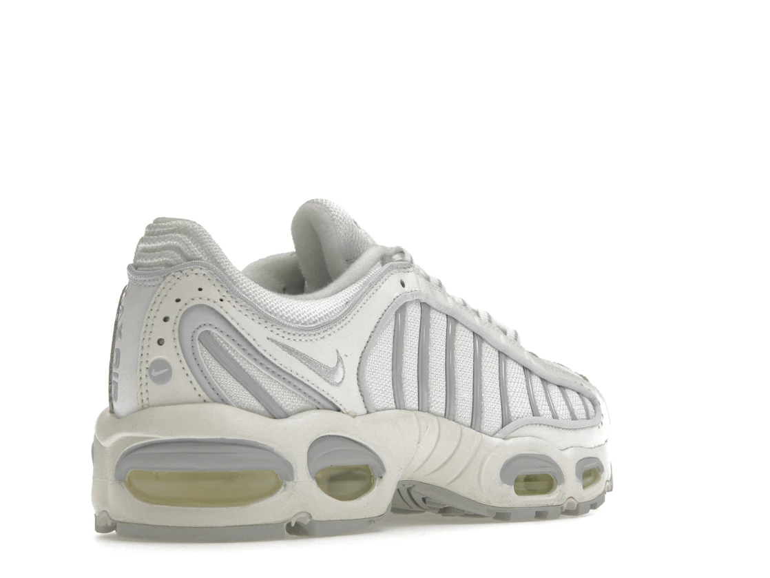 Vue 32 de Nike Air Max Tailwind IV Pure Platinum
