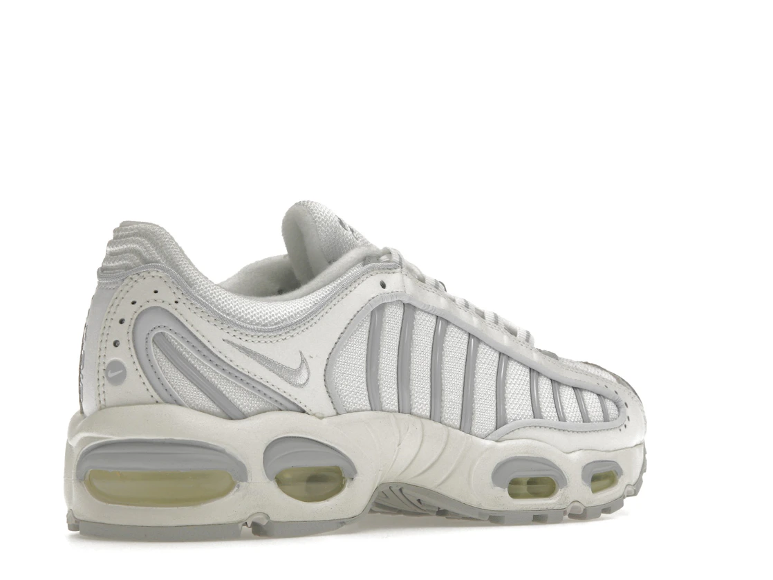 Vue 33 de Nike Air Max Tailwind IV Pure Platinum