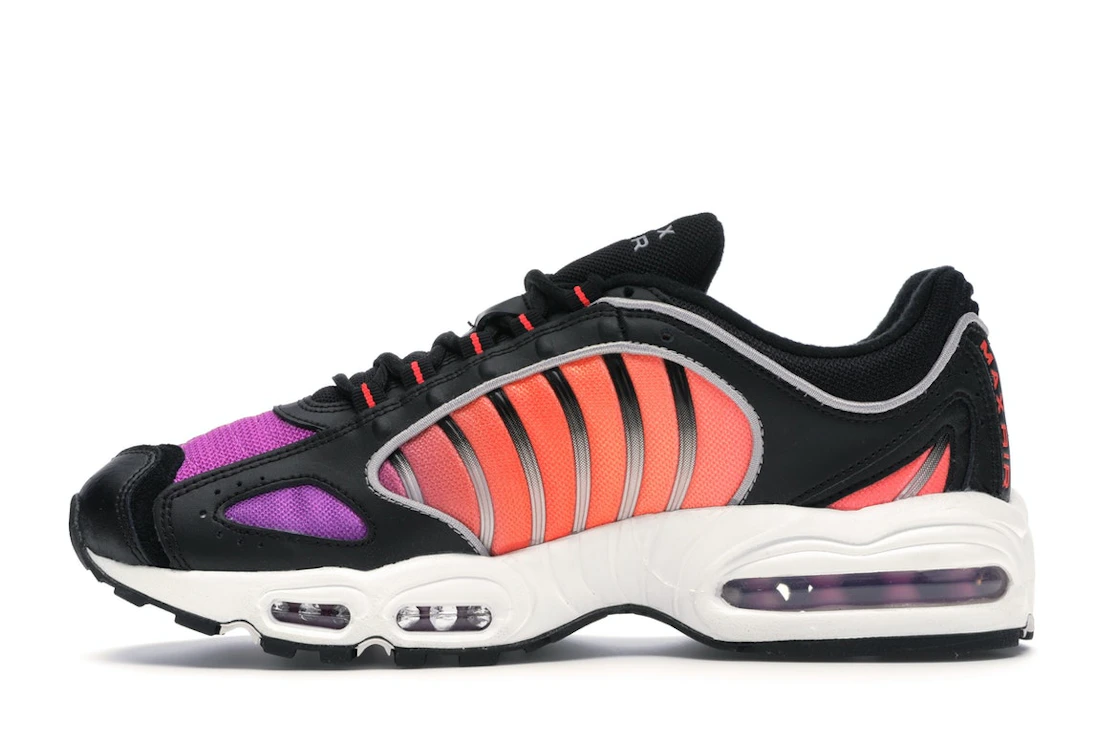 Vue 19 de Nike Air Max Tailwind 4 Suns
