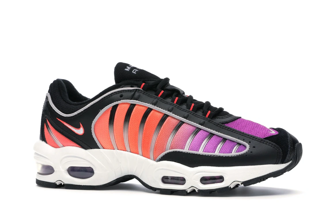 Vue 3 de Nike Air Max Tailwind 4 Suns