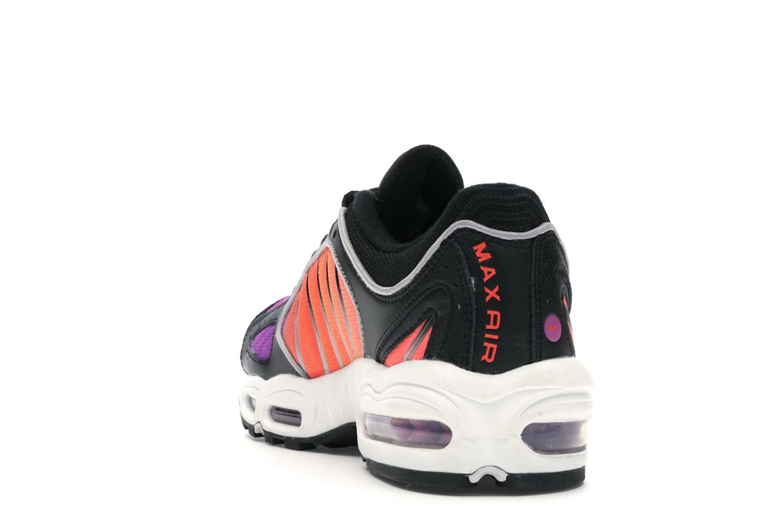 Vue 26 de Nike Air Max Tailwind 4 Suns