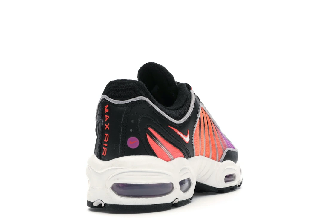 Vue 30 de Nike Air Max Tailwind 4 Suns