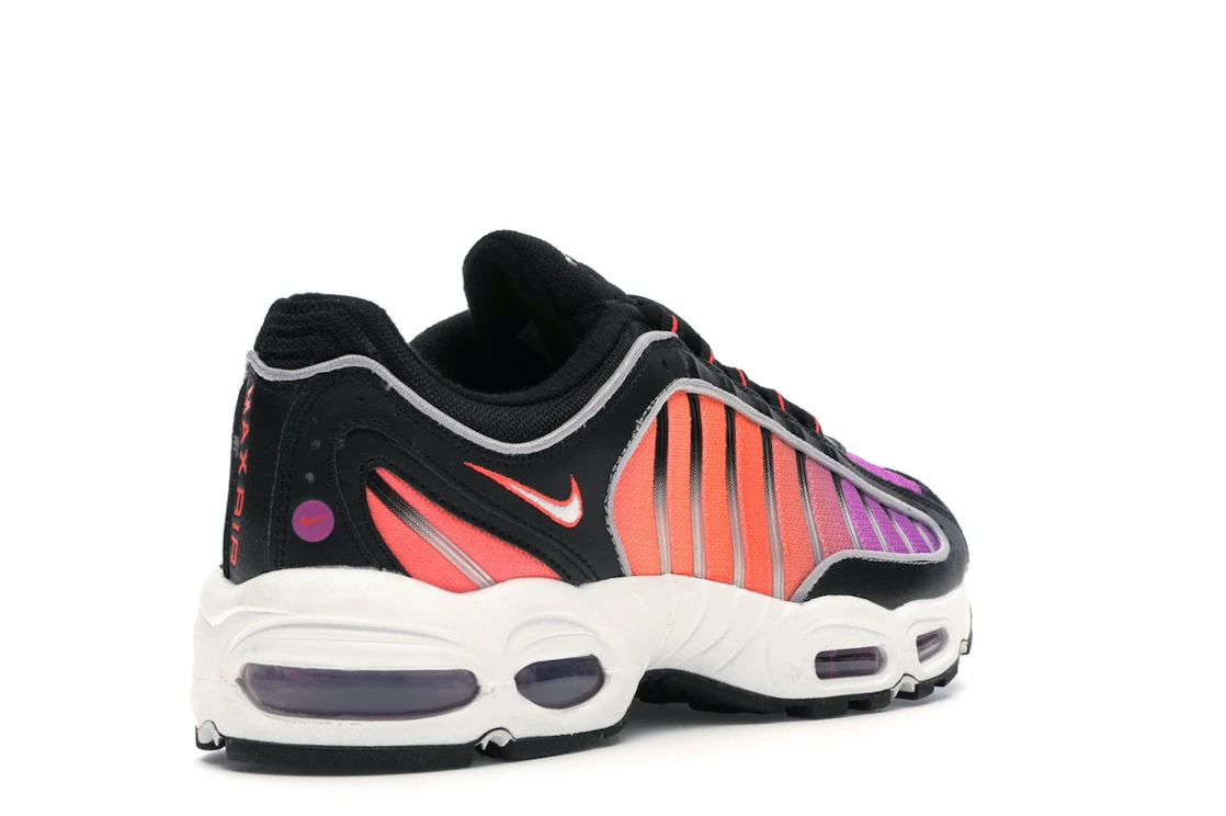 Vue 32 de Nike Air Max Tailwind 4 Suns