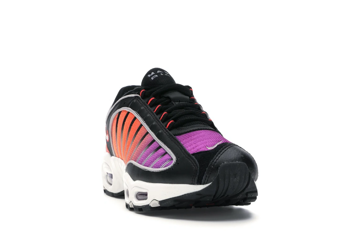 Vue 8 de Nike Air Max Tailwind 4 Suns