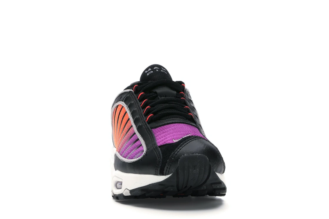 Vue 9 de Nike Air Max Tailwind 4 Suns