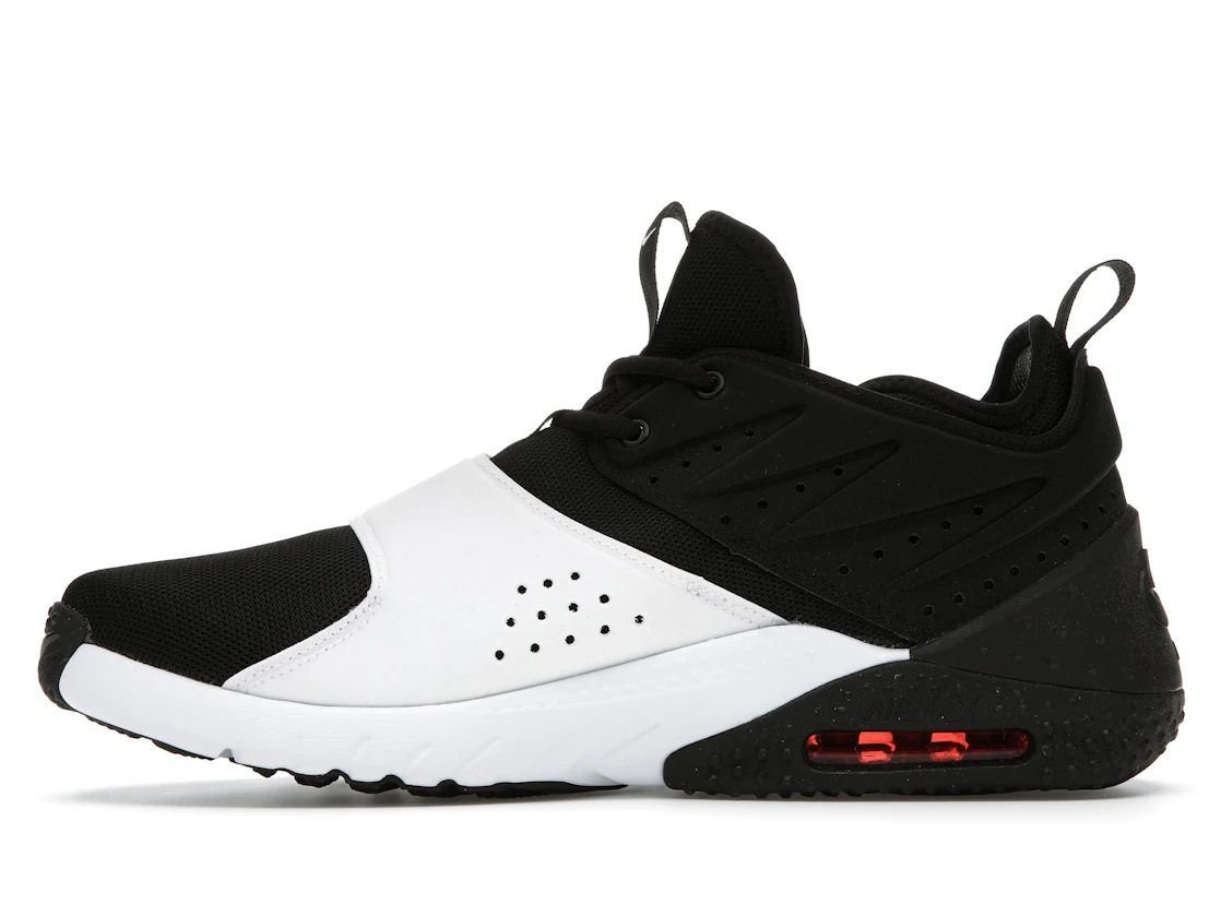 Vue 19 de Nike Air Max Trainer 1 Black White