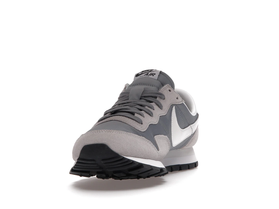 Vue 12 de Nike Air Pegasus 83 Grey Fog