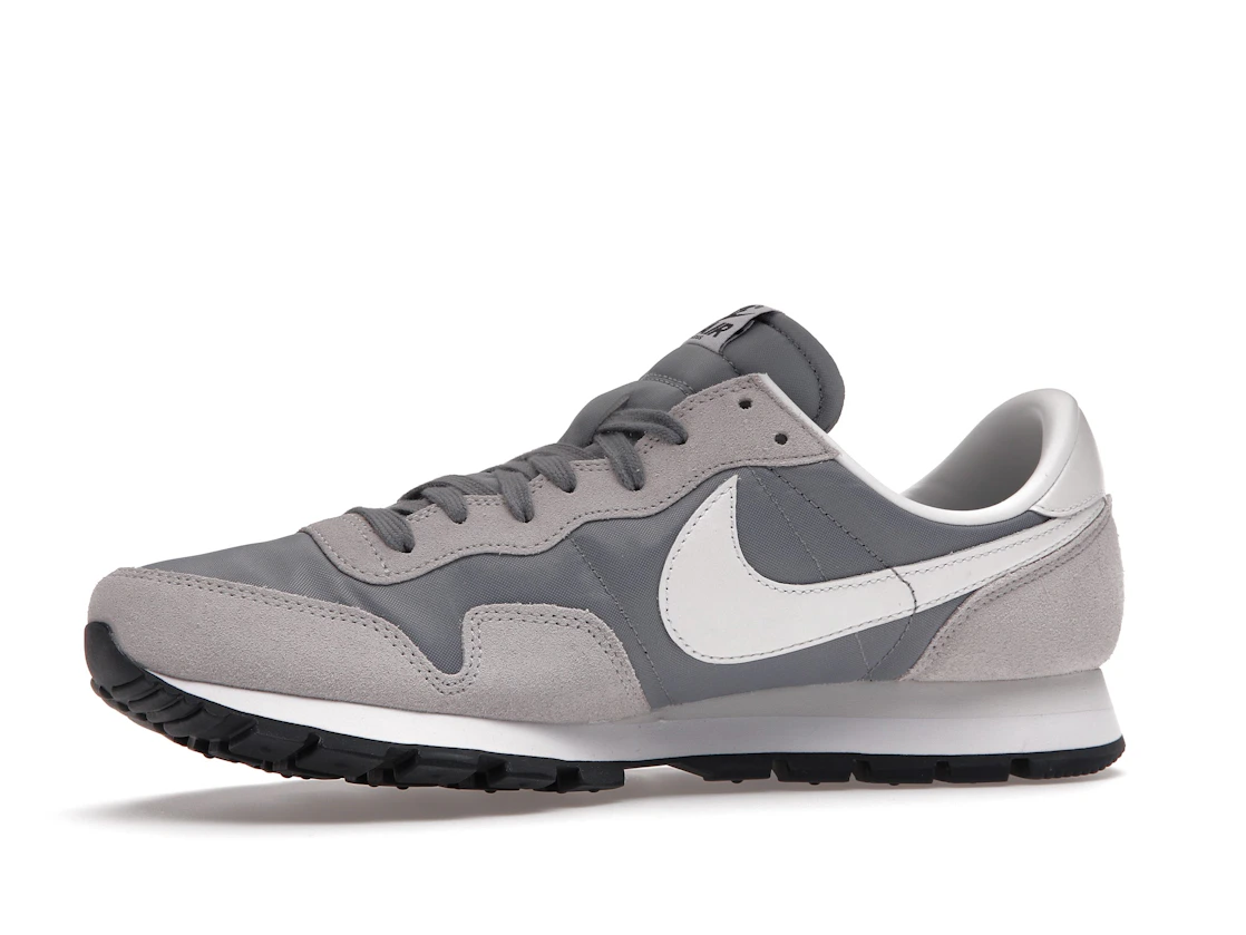 Vue 17 de Nike Air Pegasus 83 Grey Fog