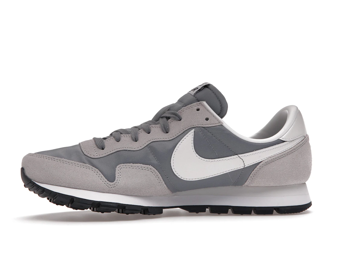 Vue 18 de Nike Air Pegasus 83 Grey Fog