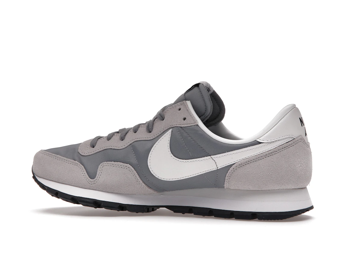 Vue 21 de Nike Air Pegasus 83 Grey Fog