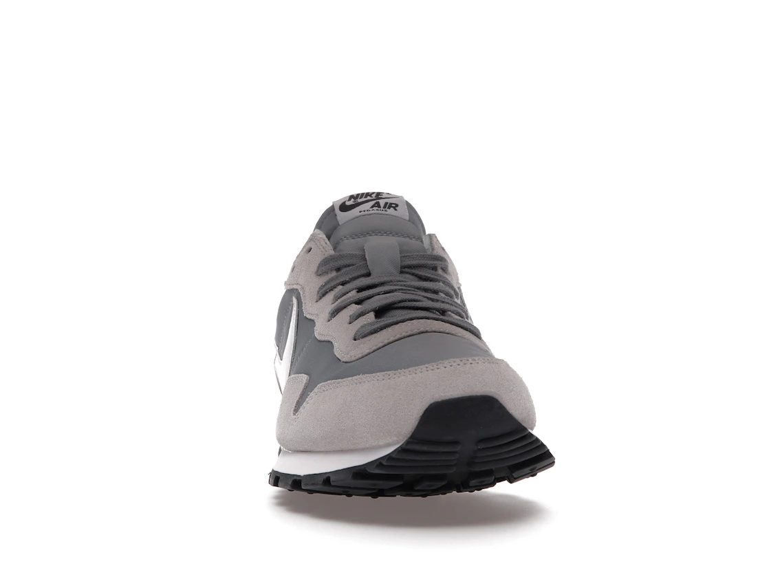 Vue 9 de Nike Air Pegasus 83 Grey Fog