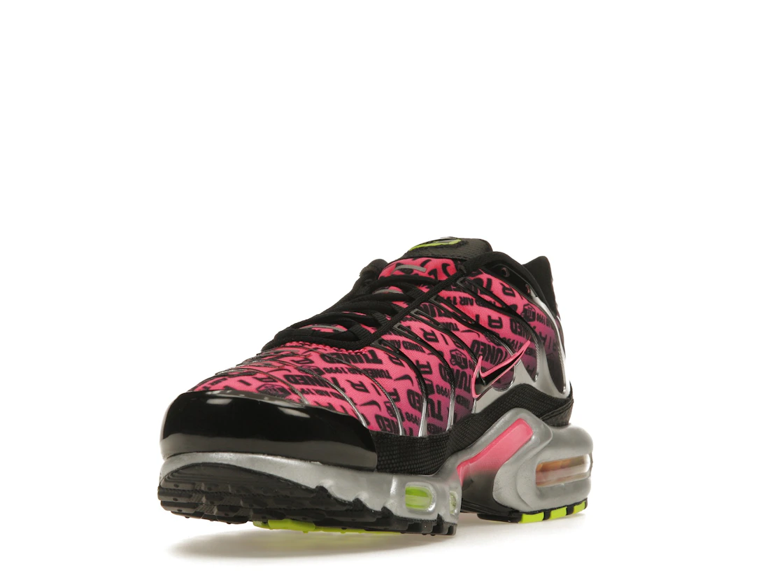 Vue 13 de Nike Air Plus Mercurial XXV Hyper Pink and Volt