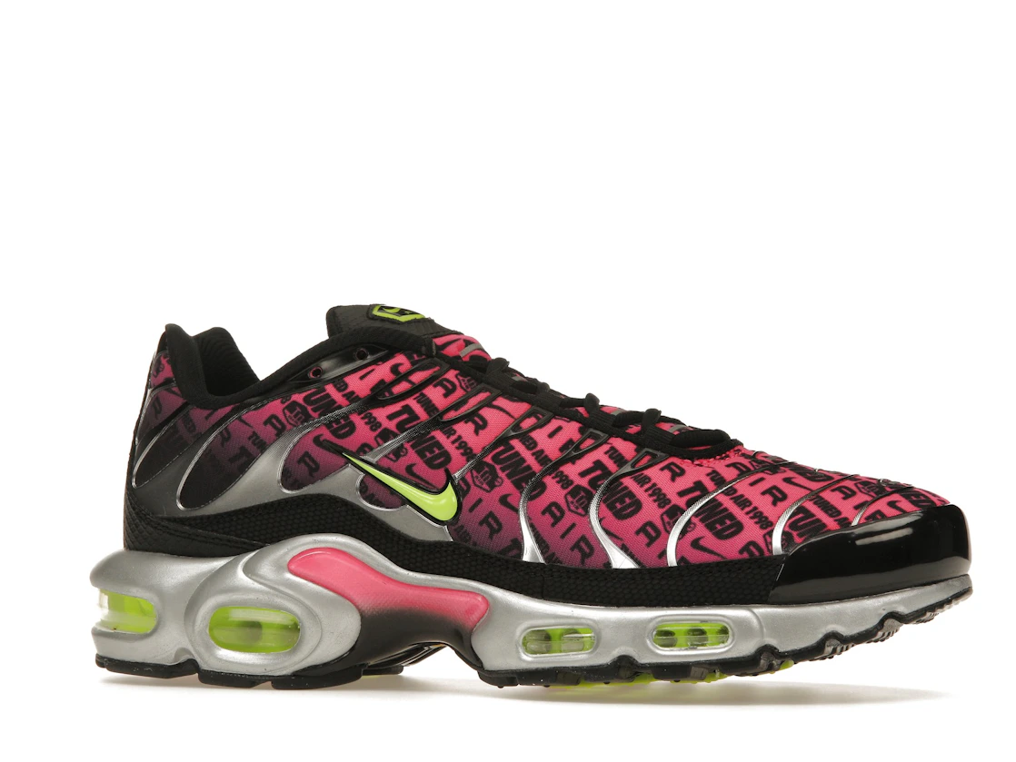 Vue 3 de Nike Air Plus Mercurial XXV Hyper Pink and Volt