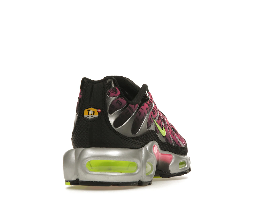 Vue 30 de Nike Air Plus Mercurial XXV Hyper Pink and Volt