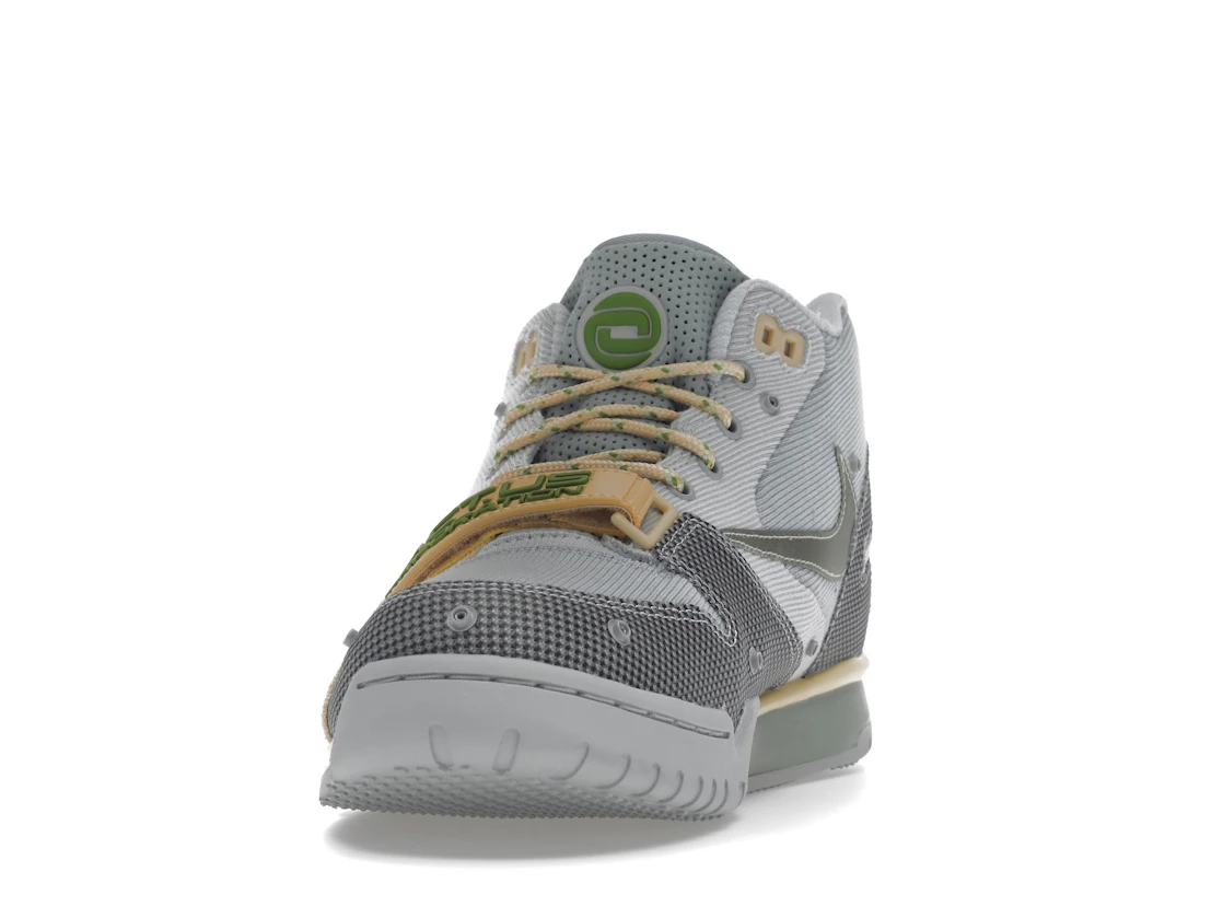 Vue 12 de Nike Air Trainer 1 SP Travis Scott Grey Haze