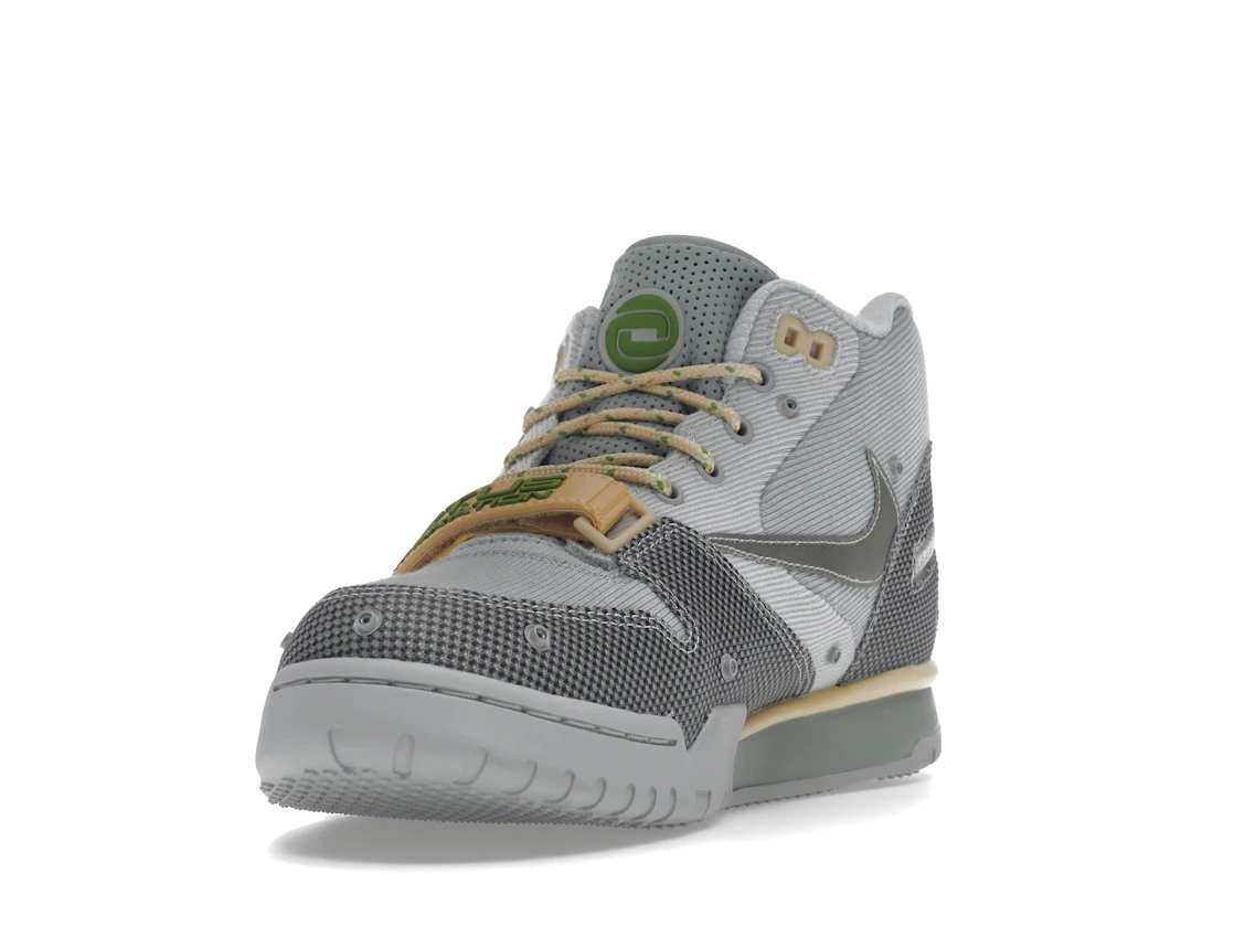 Vue 13 de Nike Air Trainer 1 SP Travis Scott Grey Haze