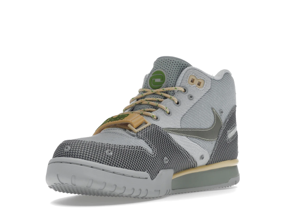 Vue 14 de Nike Air Trainer 1 SP Travis Scott Grey Haze