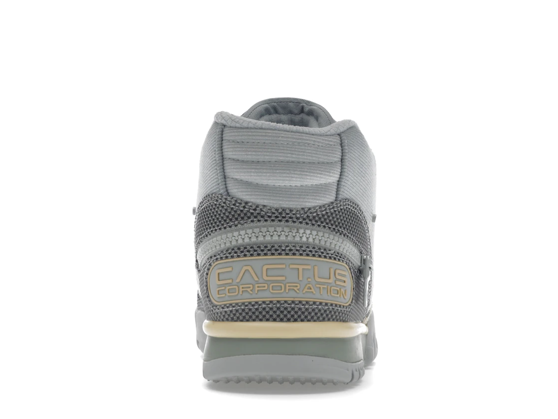 Vue 28 de Nike Air Trainer 1 SP Travis Scott Grey Haze